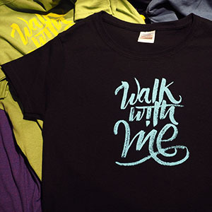 negro-azul-chica-laid